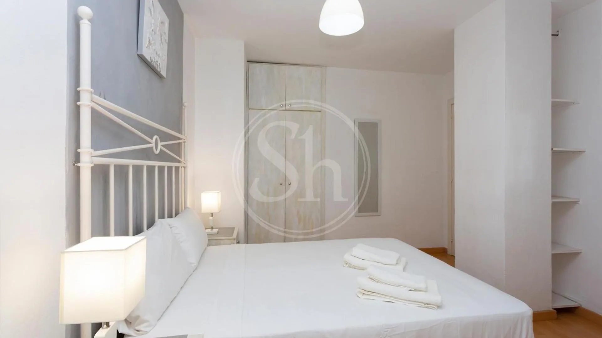Practico Apartamento Junto A Estacion De Sants Barcelona Apartment