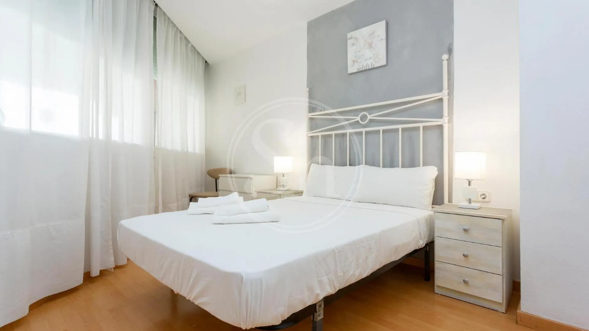 Practico Apartamento Junto A Estacion De Sants Βαρκελώνη